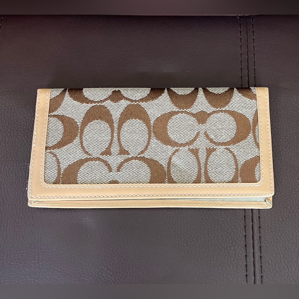 Coach checkbook holder - Picture 2 of 3